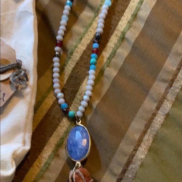 Long beaded necklace - Picture 3 of 3